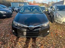 Schwarz Gebraucht 2016 Toyota Auris Edition-S Limousine | 7.950 € (Guter Preis)