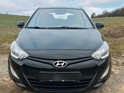 Schwarz Gebraucht 2014 Hyundai i20 Kleinwagen | 6.250 € (Fairer Preis)