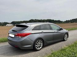 Grau Gebraucht 2011 Hyundai i40 Premium Kombi | 6.200 € (Fairer Preis)