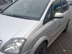 Grau Gebraucht 2009 Opel Meriva Innovation Van / Kleinbus | 1.400 € (Superpreis)