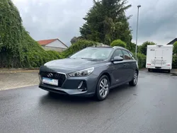 Grau Gebraucht 2018 Hyundai i30 Trend Kombi | 11.490 € (Superpreis)