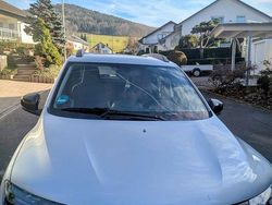 Grau Gebraucht 2023 Dacia Spring Essentiel Kleinwagen | 13.400 € (Fairer Preis)