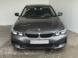 Mineralgrau metallic Gebraucht 2020 BMW 318 Advantage Limousine | 28.888 € (Fairer Preis)