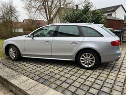 Silber Gebraucht 2015 Audi A4 Ambiente Limousine | 10.600 € (Superpreis)