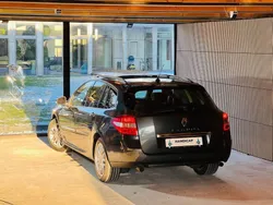 Grau Gebraucht 2009 Renault Laguna III Initiale Kombi | 6.900 € (Teuer)