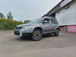 Grau Gebraucht 2012 Skoda Yeti Ambition SUV | 8.200 € (Fairer Preis)