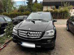 Schwarz Gebraucht 2007 Mercedes ML280 SUV | 5.850 €