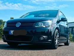 Schwarz Gebraucht 2011 VW Touran Van / Kleinbus | 5.600 € (Fairer Preis)