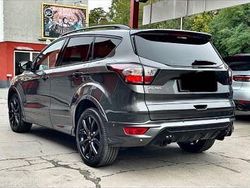 Grau Gebraucht 2017 Ford Kuga ST-Line SUV | 17.249 € (Fairer Preis)