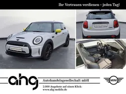 White silver metallic Gebraucht 2022 Mini Cooper SE Classic Kleinwagen | 19.360 € (Fairer Preis)