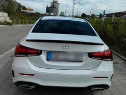 Weiß Gebraucht 2019 Mercedes A250 Sport Limousine | 29.500 € (Etwas zu teuer)