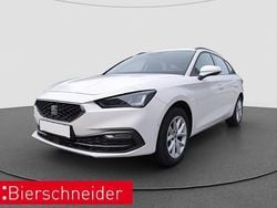 Weiss Gebraucht 2022 Seat Leon Style Kombi | 21.450 € (Fairer Preis)