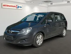Grau Gebraucht 2012 Opel Zafira Van / Kleinbus | 3.299 € (Guter Preis)