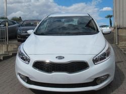 Weiß Gebraucht 2013 Kia Ceed DREAM-TEAM Edition Limousine | 7.390 € (Fairer Preis)
