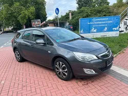 Grau Gebraucht 2011 Opel Astra Limousine | 2.990 € (Guter Preis)