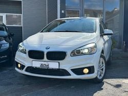 Weiß Gebraucht 2017 BMW 216 Active Tourer Basis Van / Kleinbus | 8.800 € (Fairer Preis)