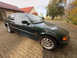 Grün Gebraucht 1999 BMW 320 Coupé | 5.300 € (Guter Preis)