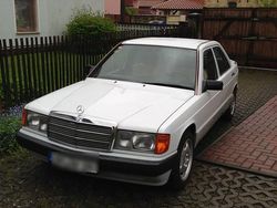 Weiß Gebraucht 1991 Mercedes 190 Limousine | 12.000 €