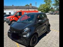 Schwarz Gebraucht 2018 Smart ForTwo Coupé Basis Kleinwagen | 13.900 € (Fairer Preis)