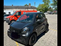 Schwarz Gebraucht 2018 Smart ForTwo Coupé Basis Kleinwagen | 13.900 € (Fairer Preis)