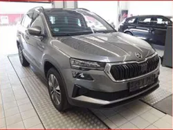 Graphitegrau Gebraucht 2022 Skoda Karoq Tour SUV | 23.980 € (Guter Preis)