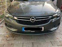 Schwarz Gebraucht 2016 Opel Astra Edition Kombi | 7.100 € (Guter Preis)