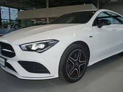 Weiß Gebraucht 2021 Mercedes CLA250e Limousine | 26.987 € (Superpreis)