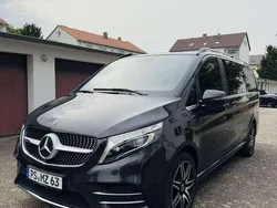 Grau Gebraucht 2019 Mercedes V300 AMG Van / Kleinbus | 43.900 € (Fairer Preis)
