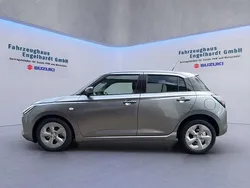 Silber Neu 2025 Suzuki Swift Comfort Limousine | 20.740 €