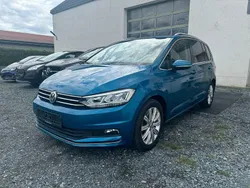Blau Gebraucht 2017 VW Touran Highline Van / Kleinbus | 18.500 € (Fairer Preis)
