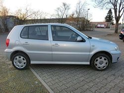 Silber Gebraucht 2001 VW Polo Limousine | 1.950 € (Etwas zu teuer)