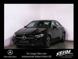 Nachtschwarz Gebraucht 2024 Mercedes A200 Progressive Limousine | 29.870 € (Fairer Preis)