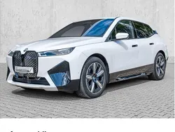 Weiß Gebraucht 2023 BMW iX M Sport SUV | 47.890 € (Fairer Preis)