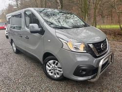 Grau Gebraucht 2017 Nissan NV300 Premium Edition Van | 19.999 € (Fairer Preis)