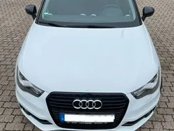 Weiß Gebraucht 2015 Audi A1 Attraction Kleinwagen | 9.900 € (Fairer Preis)