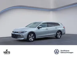 Silber Gebraucht 2024 VW Passat Business Kombi | 31.788 € (Teuer)