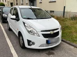Weiß Gebraucht 2011 Chevrolet Spark LS Kleinwagen | 2.500 € (Fairer Preis)