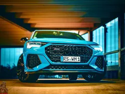 Blau Gebraucht 2020 Audi RS Q3 Ambiente SUV | 46.500 € (Fairer Preis)