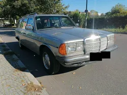 Grau Gebraucht 1981 Mercedes 300 Kombi | 20.900 €