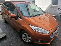 Orange Gebraucht 2013 Ford Fiesta Titanium Kleinwagen | 4.599 €