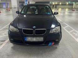 Schwarz Gebraucht 2007 BMW 320 Limousine | 4.350 € (Etwas zu teuer)