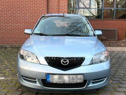 Blau Gebraucht 2004 Mazda 2 Kleinwagen | 2.350 € (Fairer Preis)