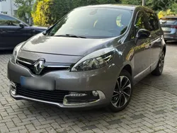 Grau Gebraucht 2015 Renault Scénic III Bose Edition Van / Kleinbus | 5.500 € (Fairer Preis)