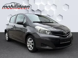 Grau Gebraucht 2013 Toyota Yaris Kleinwagen | 7.666 € (Fairer Preis)