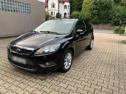 Schwarz Gebraucht 2010 Ford Focus Limousine | 3.999 € (Teuer)