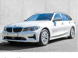 Weiß Gebraucht 2022 BMW 320 Sport Line Kombi | 28.890 € (Fairer Preis)