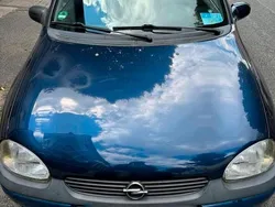 Blau Gebraucht 2000 Opel Corsa Kleinwagen | 1.100 € (Fairer Preis)