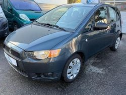 Grau Gebraucht 2010 Mitsubishi Colt Inform Limousine | 3.499 € (Fairer Preis)