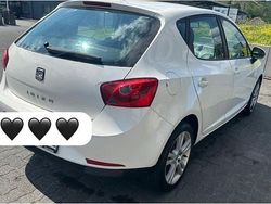 Weiß Gebraucht 2009 Seat Ibiza Limousine | 3.000 € (Fairer Preis)