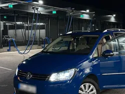 Blau Gebraucht 2012 VW Touran Van / Kleinbus | 8.500 € (Fairer Preis)